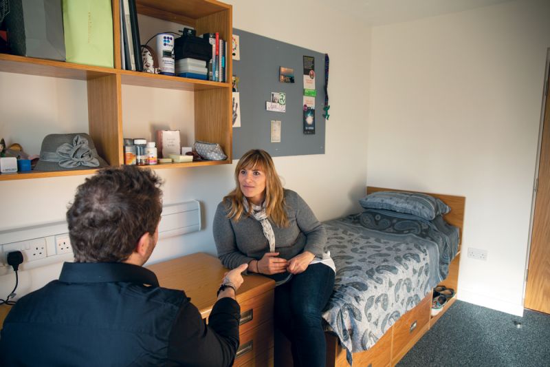 Standard bedroom in Devonport House